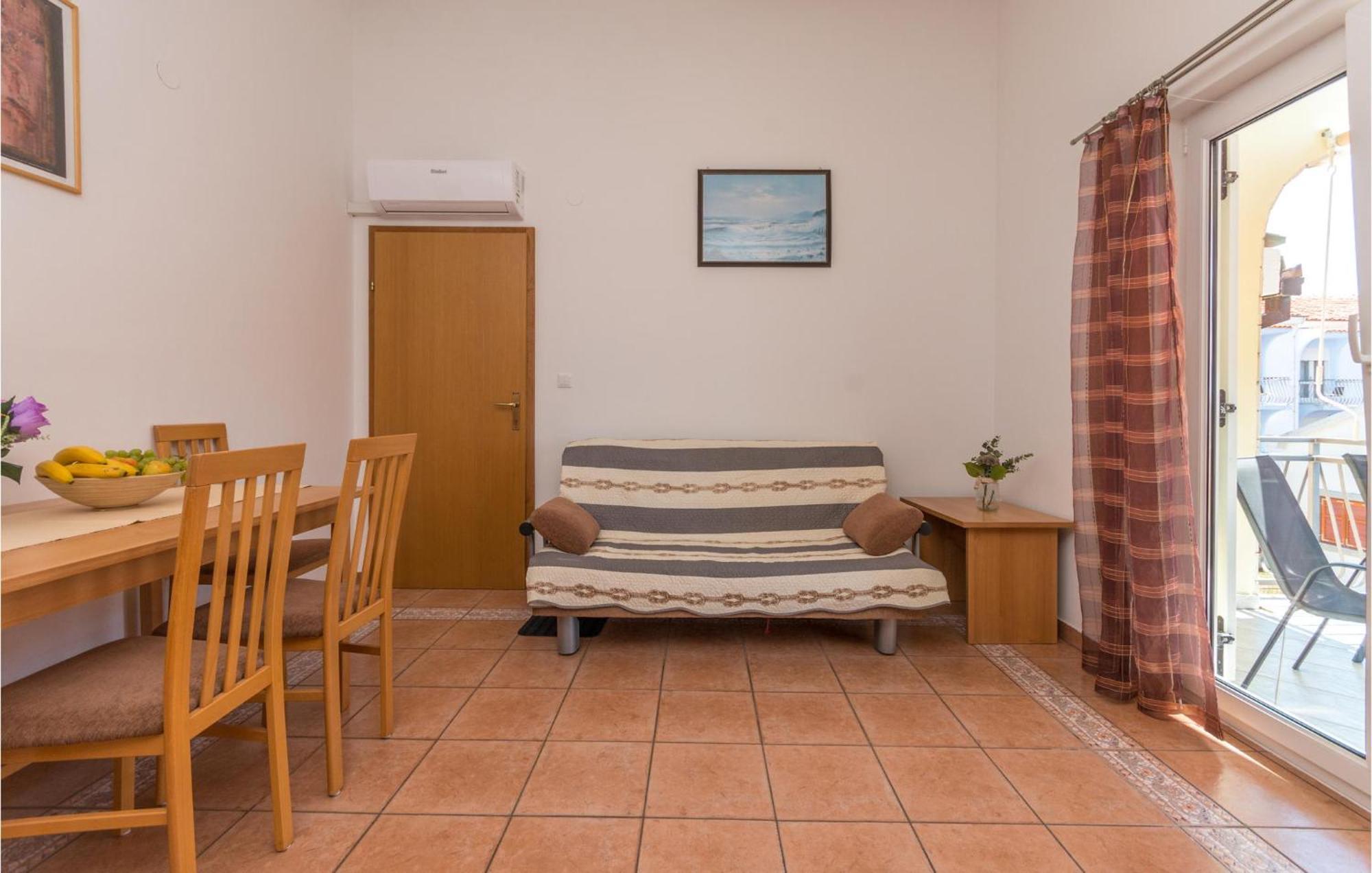 Stunning Apartment In Sveti Filip I Jakov Zewnętrze zdjęcie